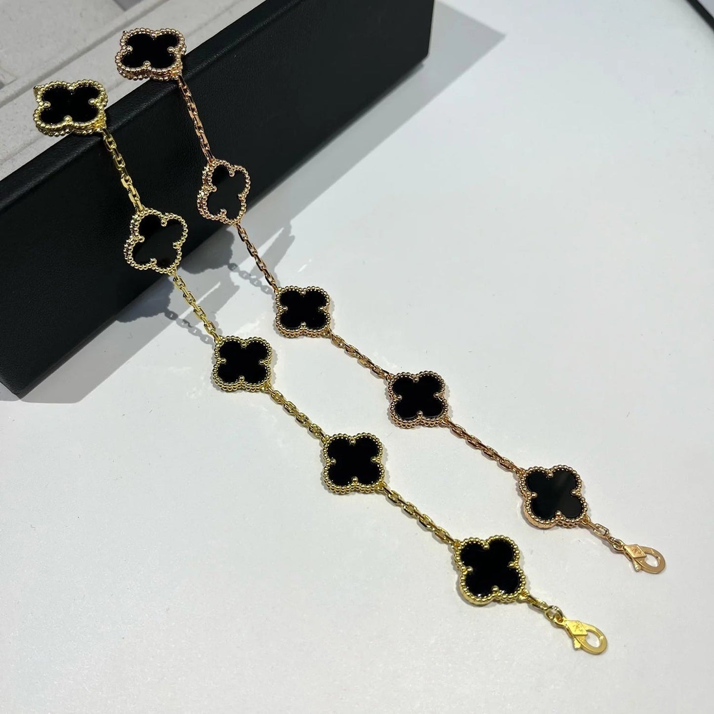 [Ornora Jewelry] CLOVER 5 MOTIF ONYXS BRACELET COLLECTION