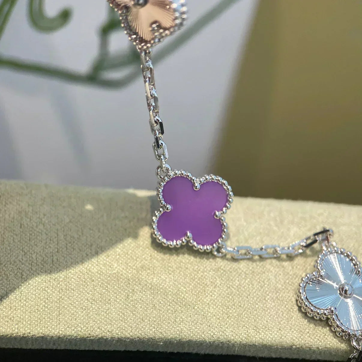 [Ornora Jewelry] CLOVER 5 MOTIF VIOLET BRACELET COLLECTION