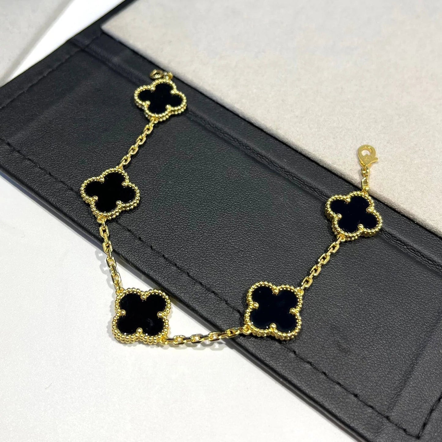 [Ornora Jewelry] CLOVER 5 MOTIF ONYXS BRACELET COLLECTION