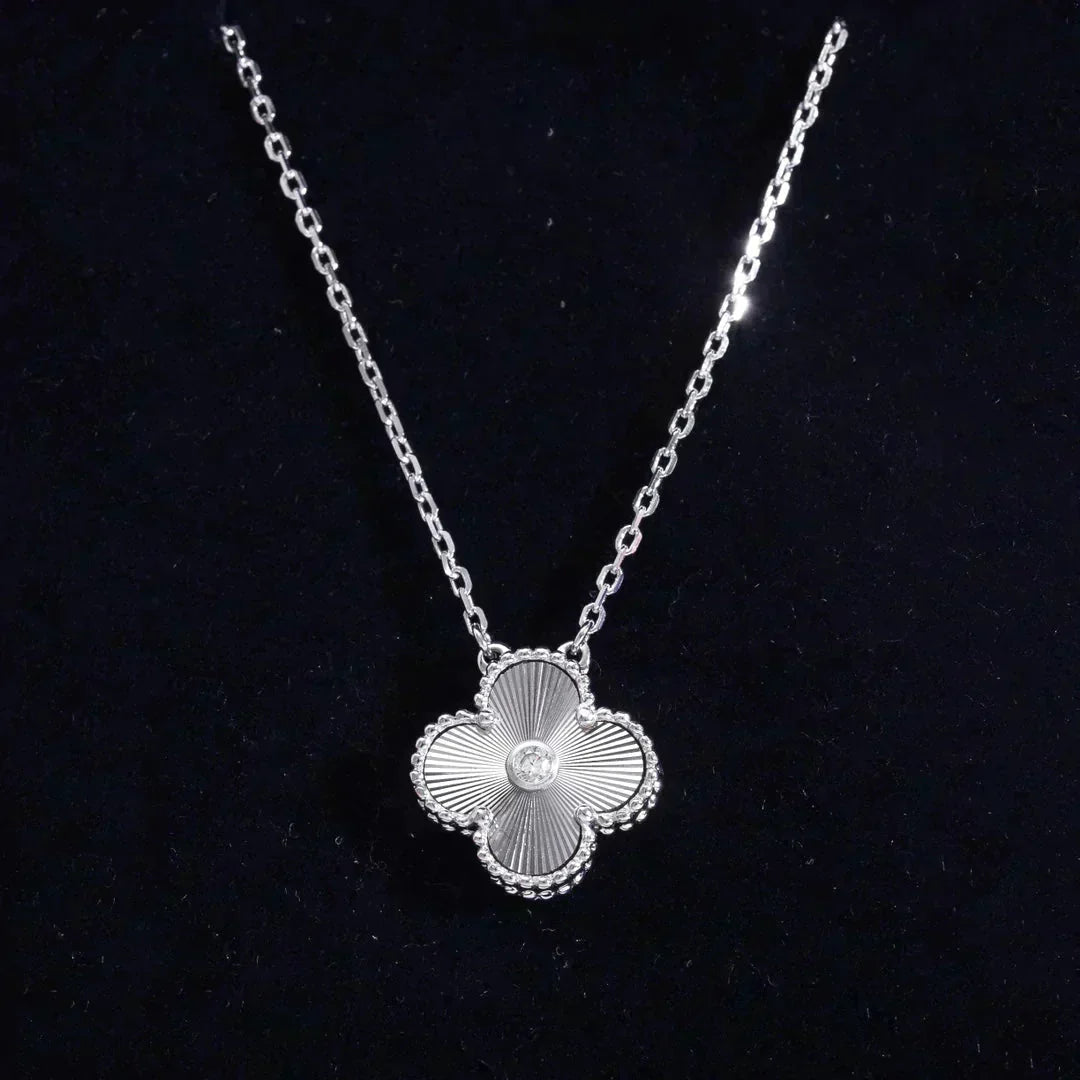 [Ornora Jewelry]CLOVER  15MM DIAMOND LASER NECKLACE SILVER