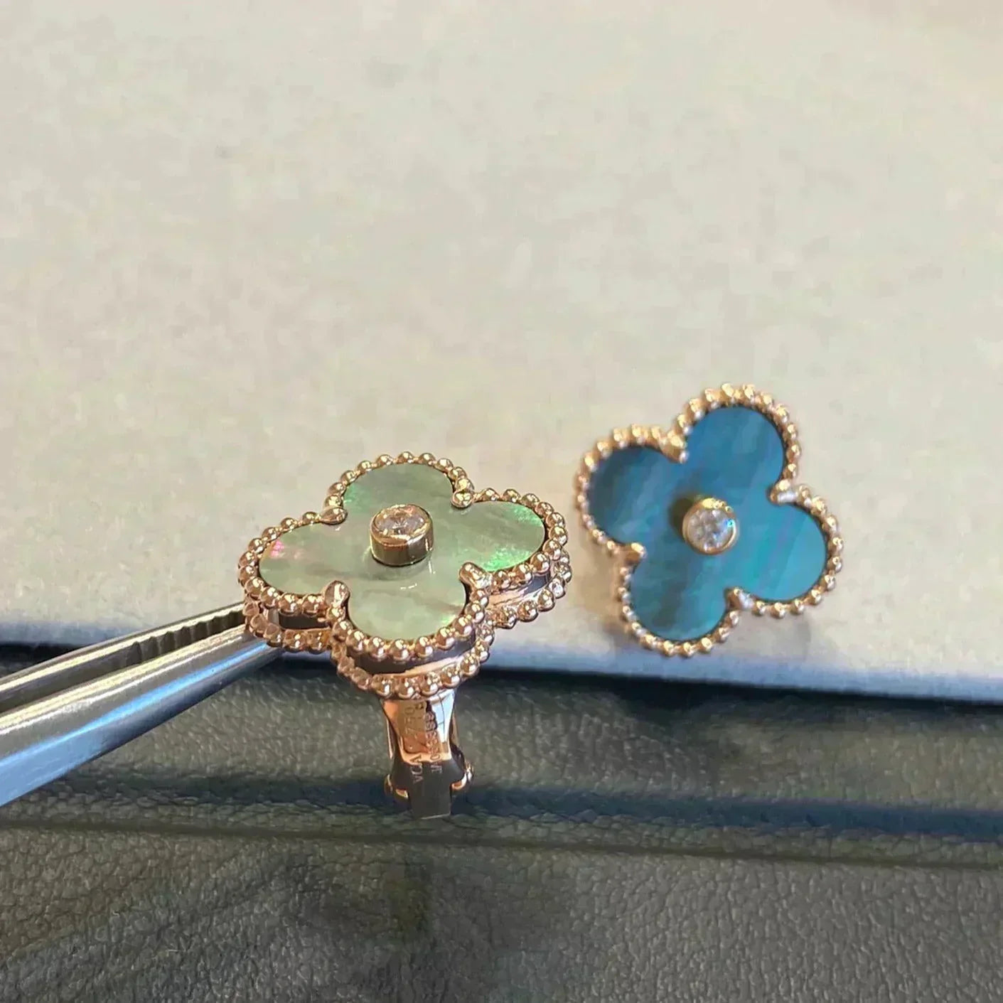 [Ornora Jewelry]CLOVER MEDIUM 1 MOTIFS GRAY MOP  DIAMOND EARRINGS