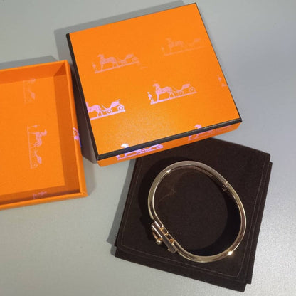 [Ornora Jewelry]H GREY BRACELET