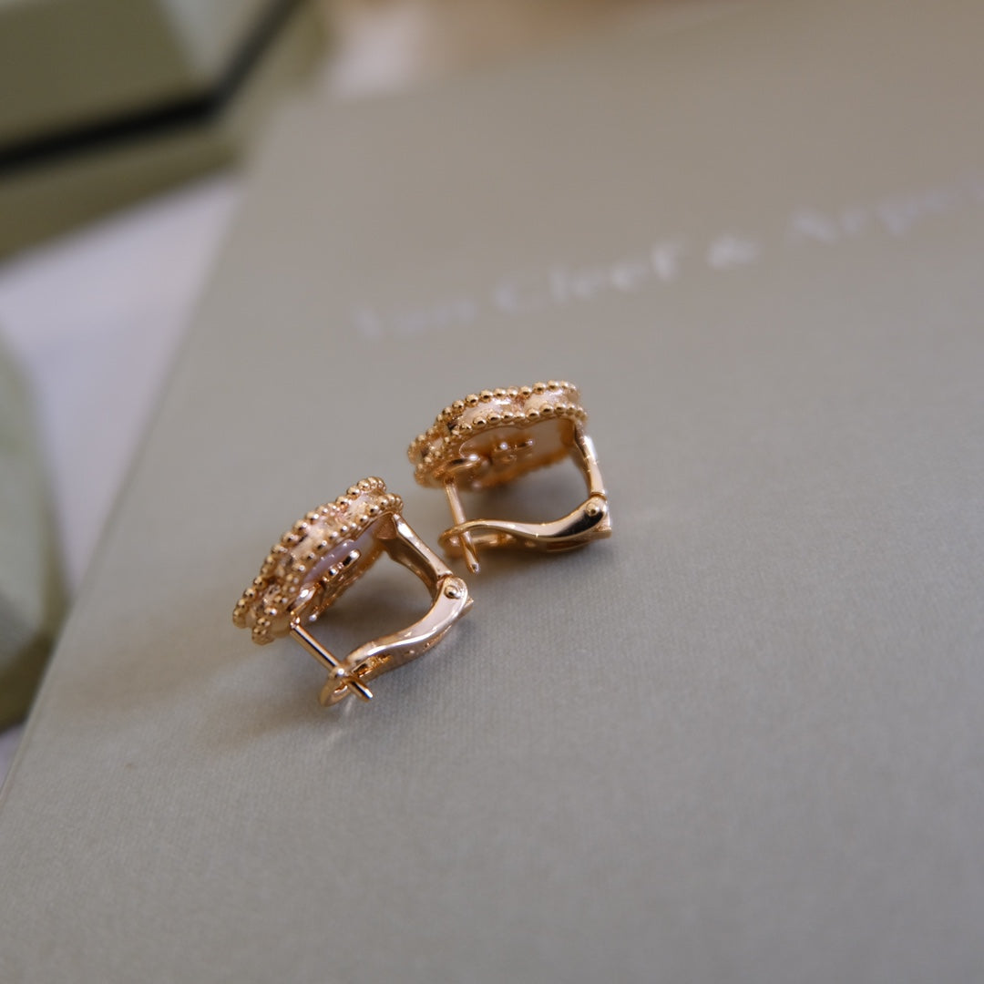 [Ornora Jewelry]LUCKY PINK GOLD WHITE MOP EARRINGS
