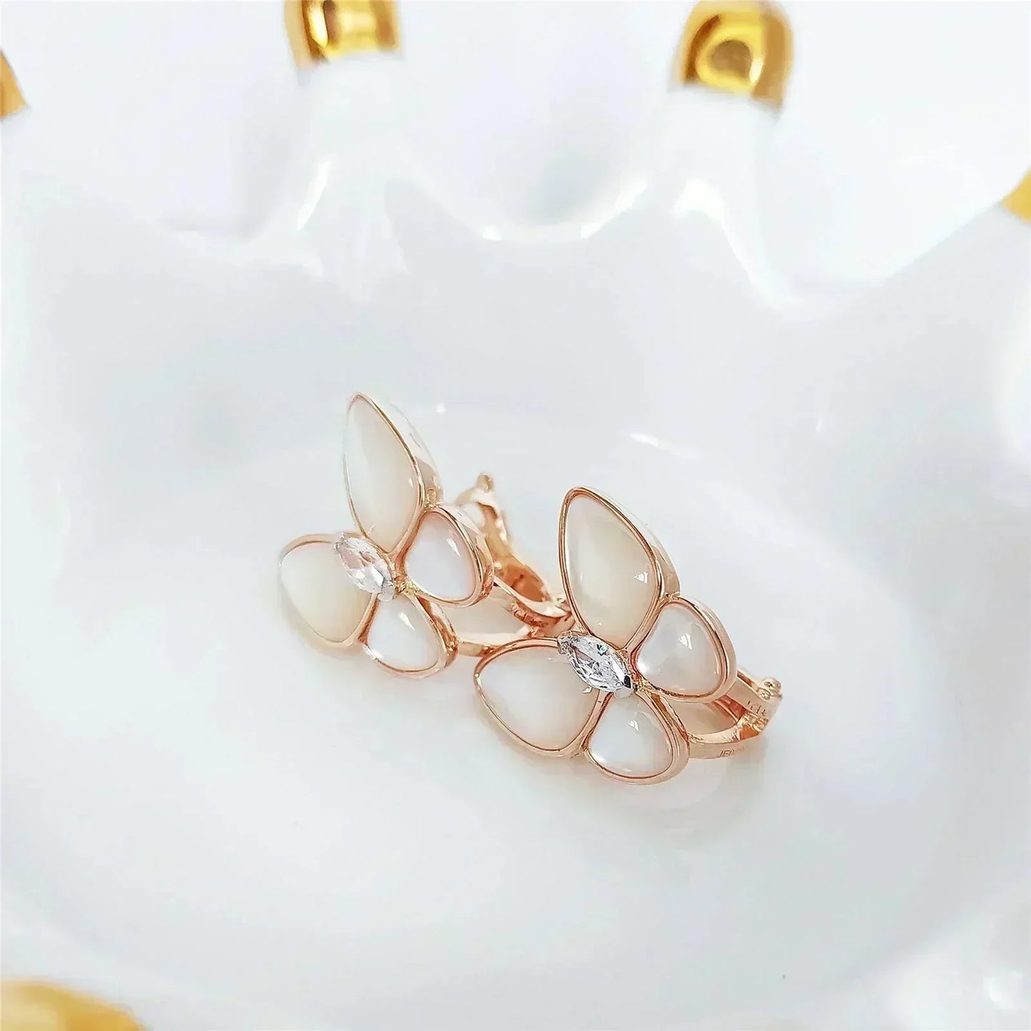 [Ornora Jewelry]BUTTERFLY MOP DIAMOND EARRINGS