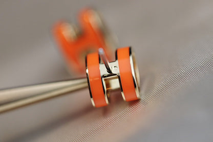 [Ornora Jewelry]MINI POP H EARRINGS ORANGE