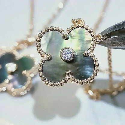 [Ornora Jewelry]CLOVER 15MM DIAMOND AND MOTHER-OF-GREY NECKLACE