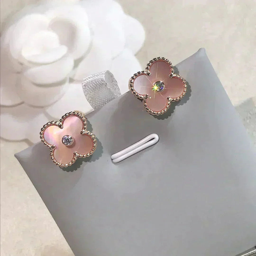 [Ornora Jewelry]CLOVER MEDIUM 1 MOTIFS  PINK MOP DIAMOND EARRINGS