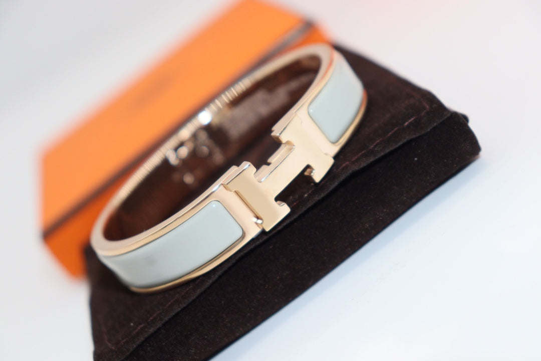 [Ornora Jewelry]H LIGHT BLUE BRACELET