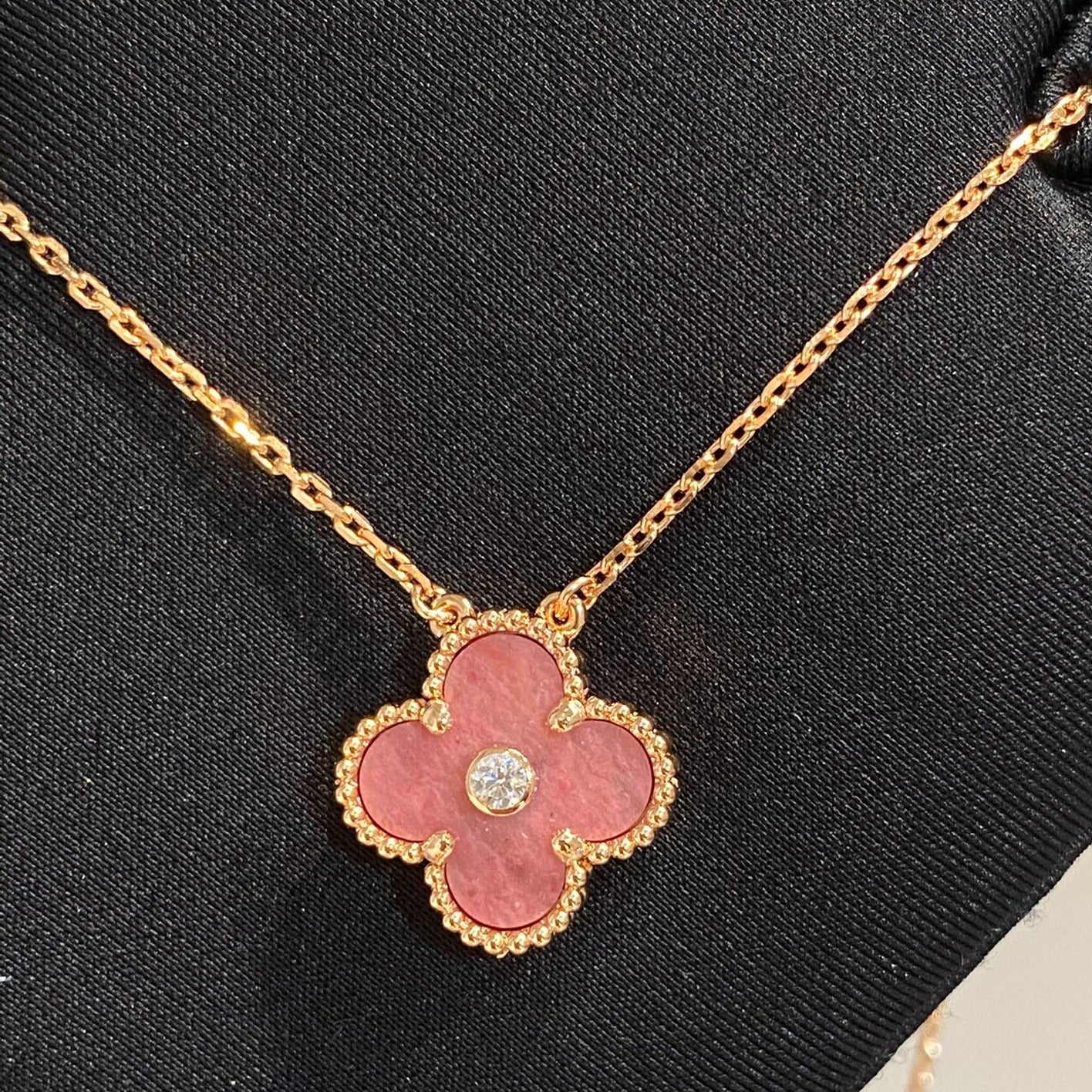 [Ornora Jewelry]CLOVER 15MM DIAMOND RHODONITE NECKLACE