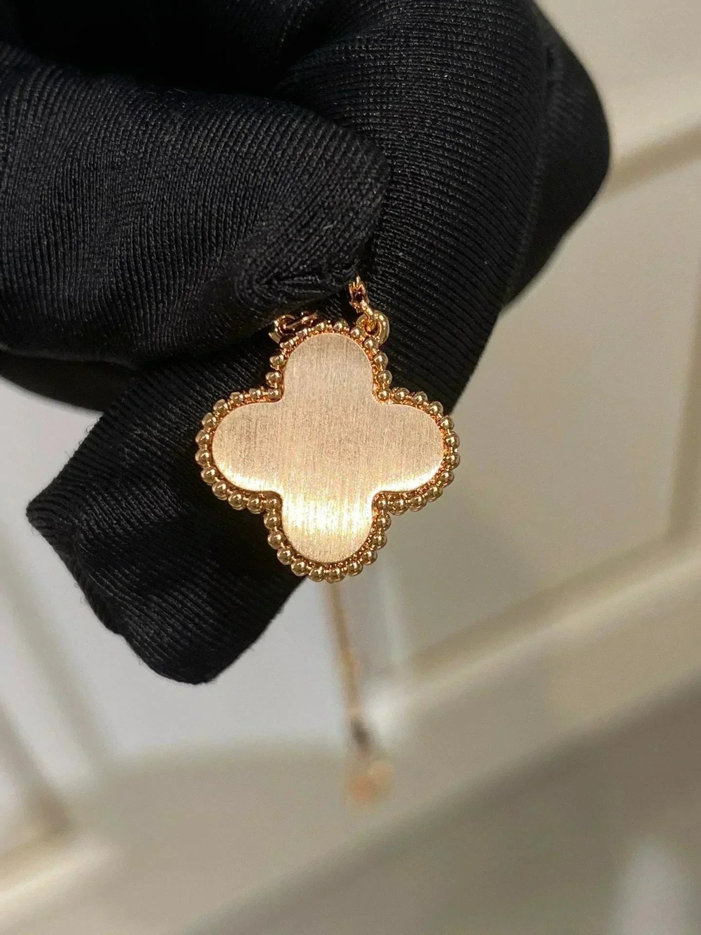 [Ornora Jewelry]CLOVER 15MM DIAMOND RHODONITE NECKLACE