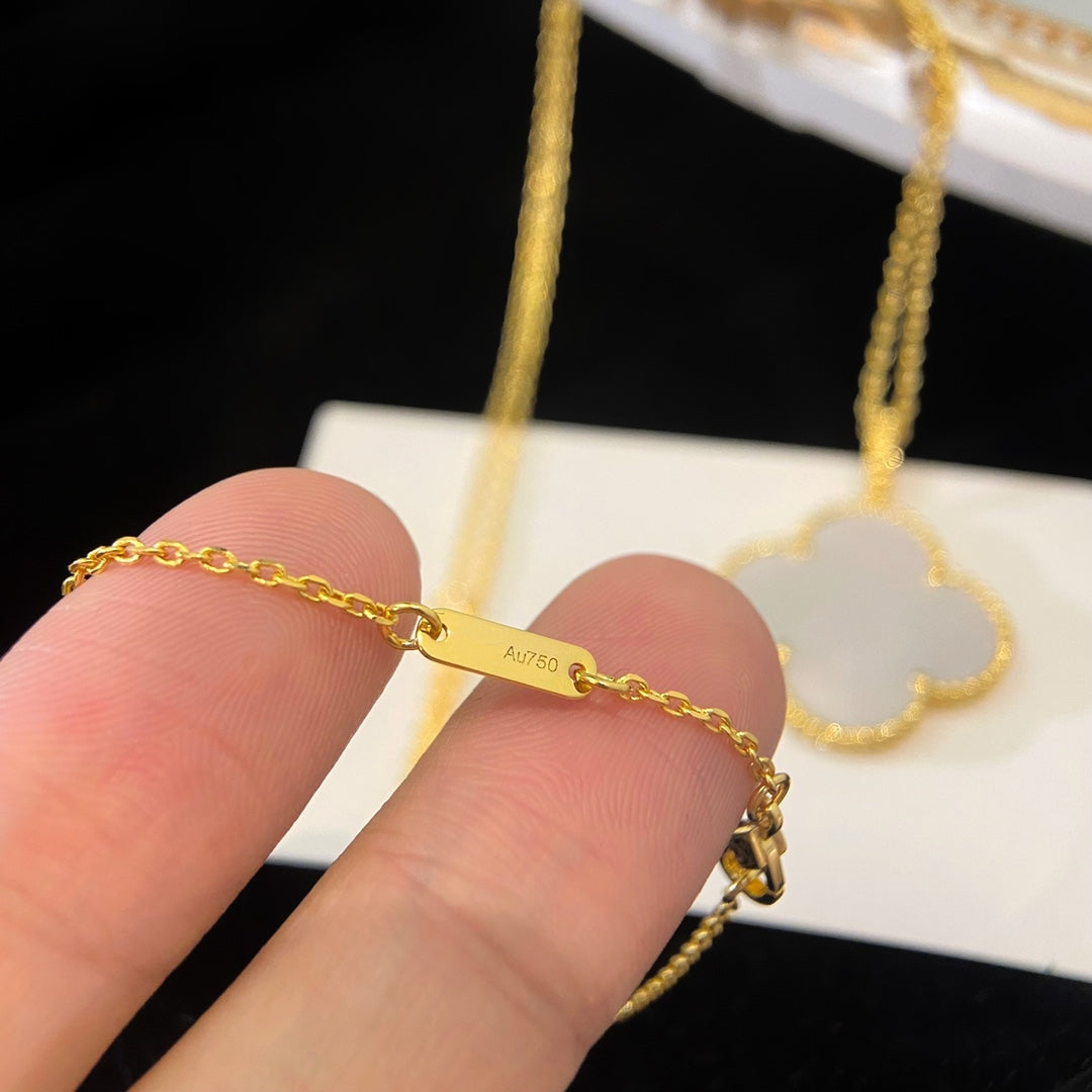 [Ornora Jewelry]CLOVER 25MM MOP LARGE PENDANT NECKLACE