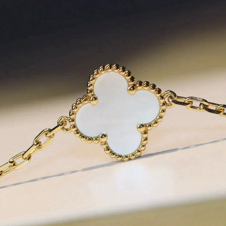 [Ornora Jewelry]CLOVER 20 MOTIFS WHITE MOP NECKLACE