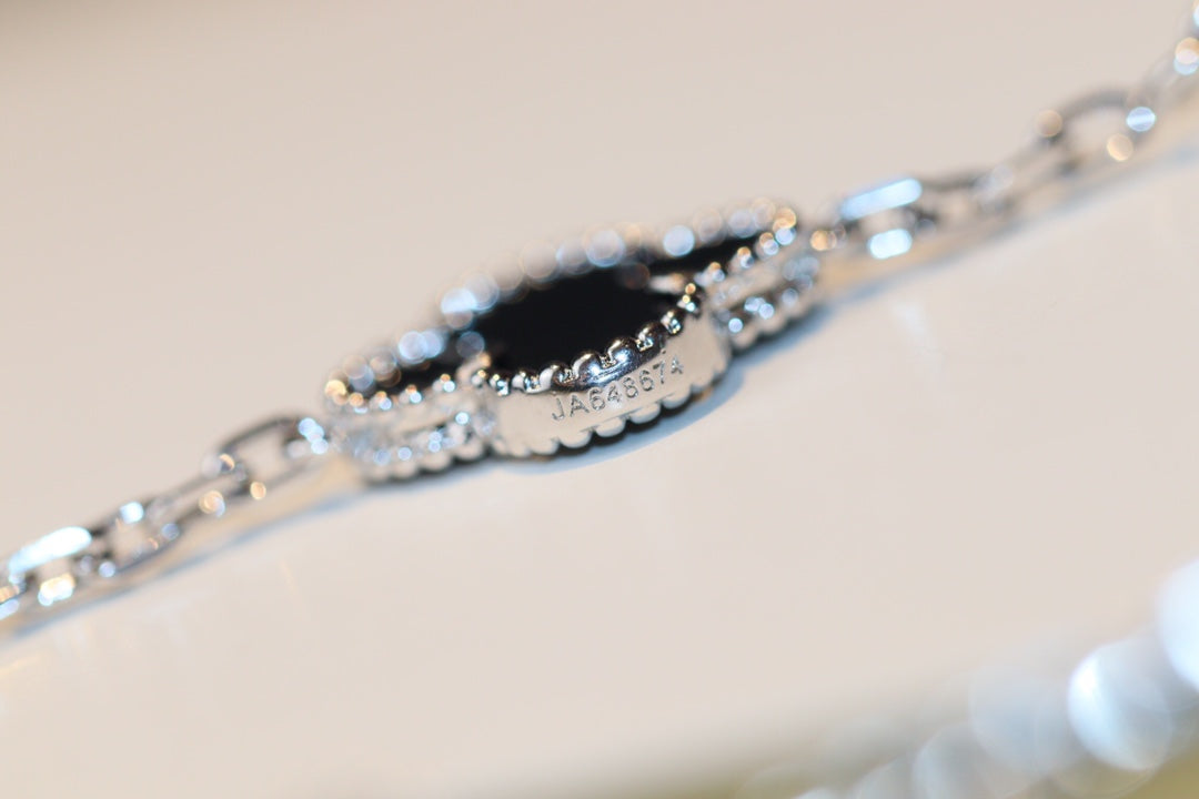 [Ornora Jewelry]CLOVER 20 MOTIFS ONYX DIAMOND SILVER
