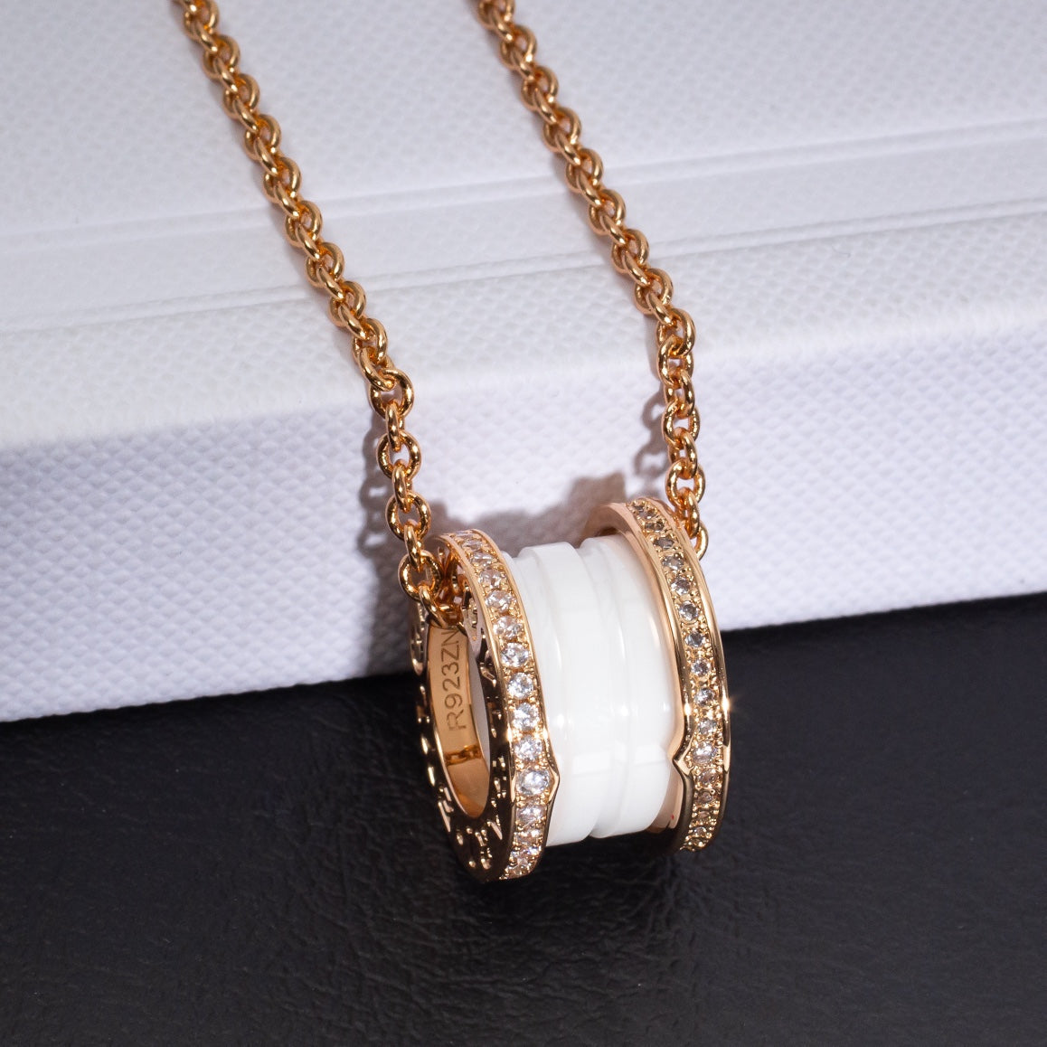 [Ornora Jewelry]ZERO 1 WHITE CERAMIC PINK GOLD DIAMOND NECKLACE