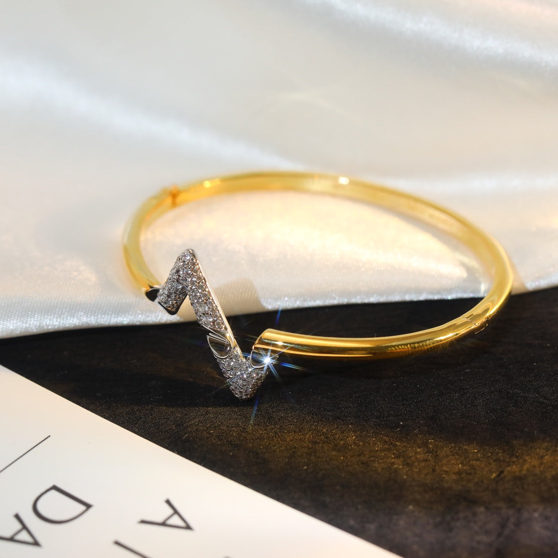 [Ornora Jewelry]VOLTE UPSITE DOWN GOLD DIAMOND BRACELET