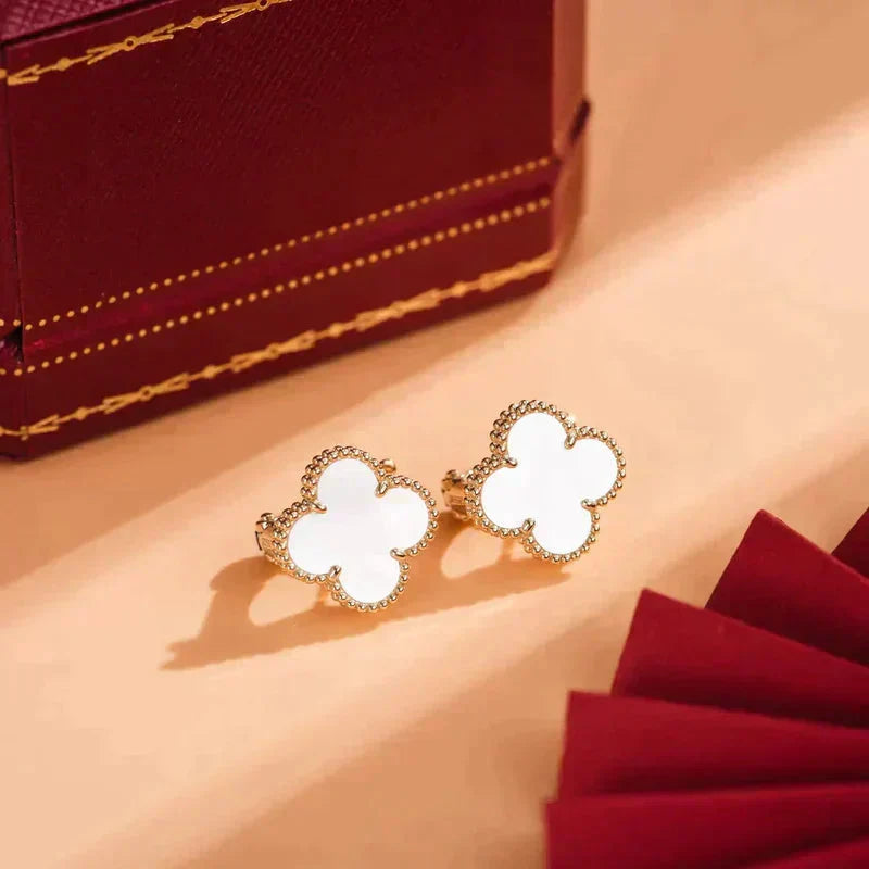 [Ornora Jewelry]CLOVER MEDIUM 1 MOTIFS  WHITE MOP STUD EARRINGS