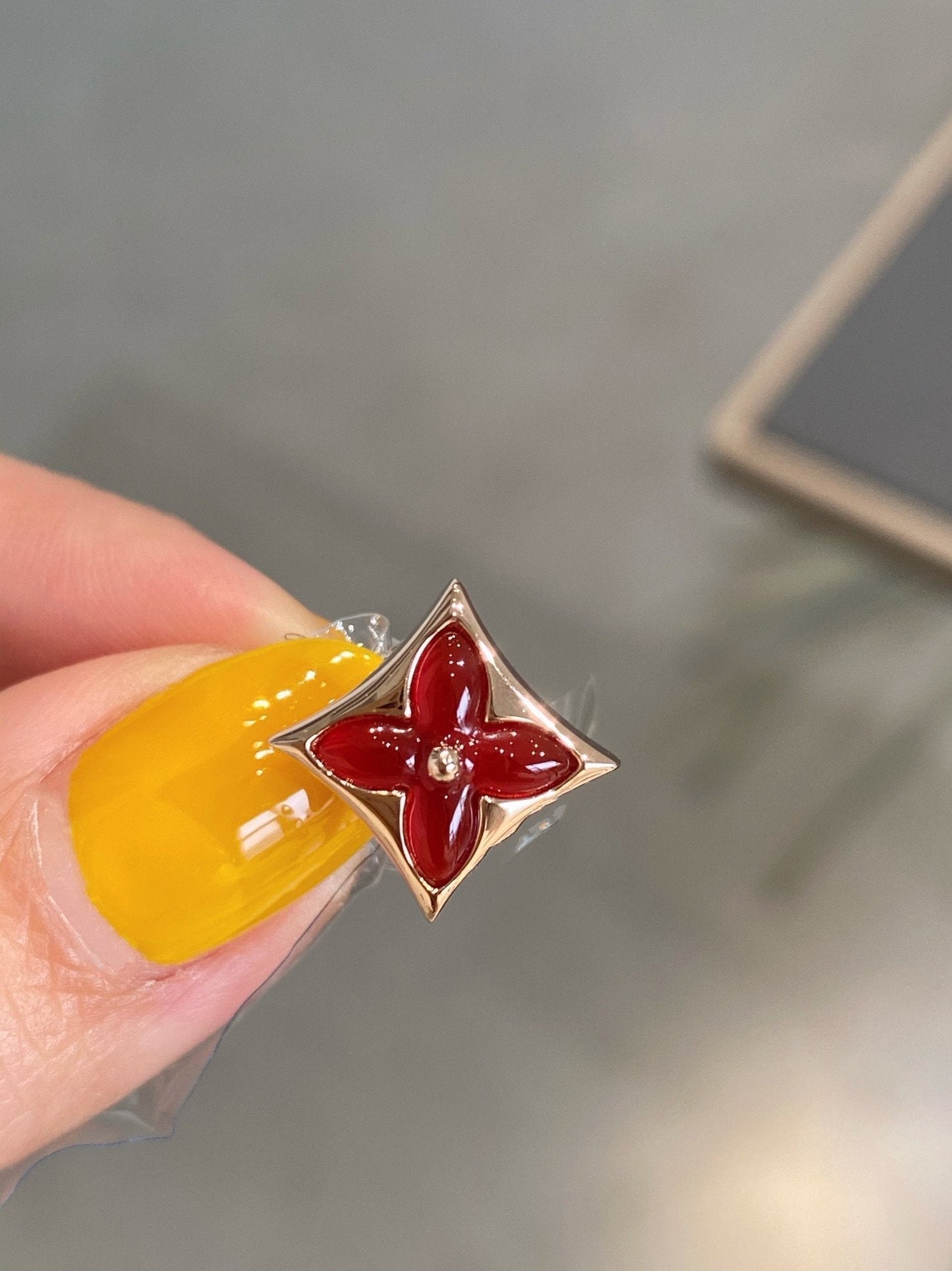[Ornora Jewelry]STAR AND SUN PINK GOLD CARNELIAN STUD EARRINGS