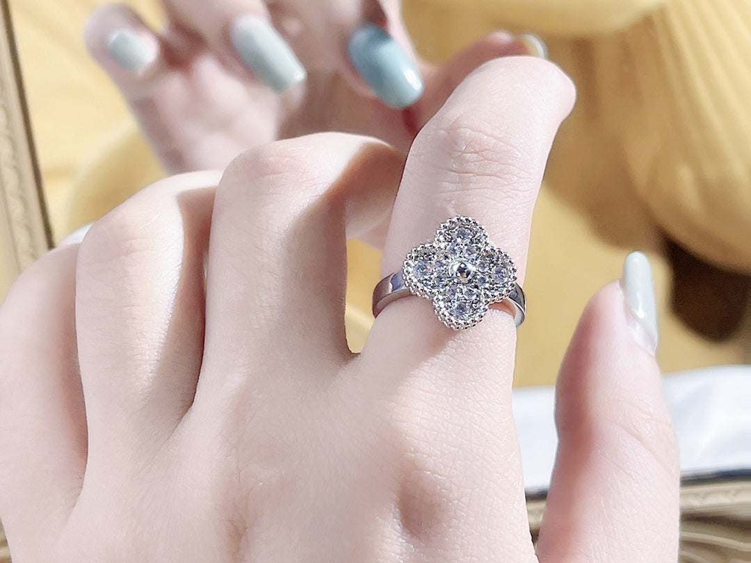 [Ornora Jewelry]CLOVER DIAMOND RING