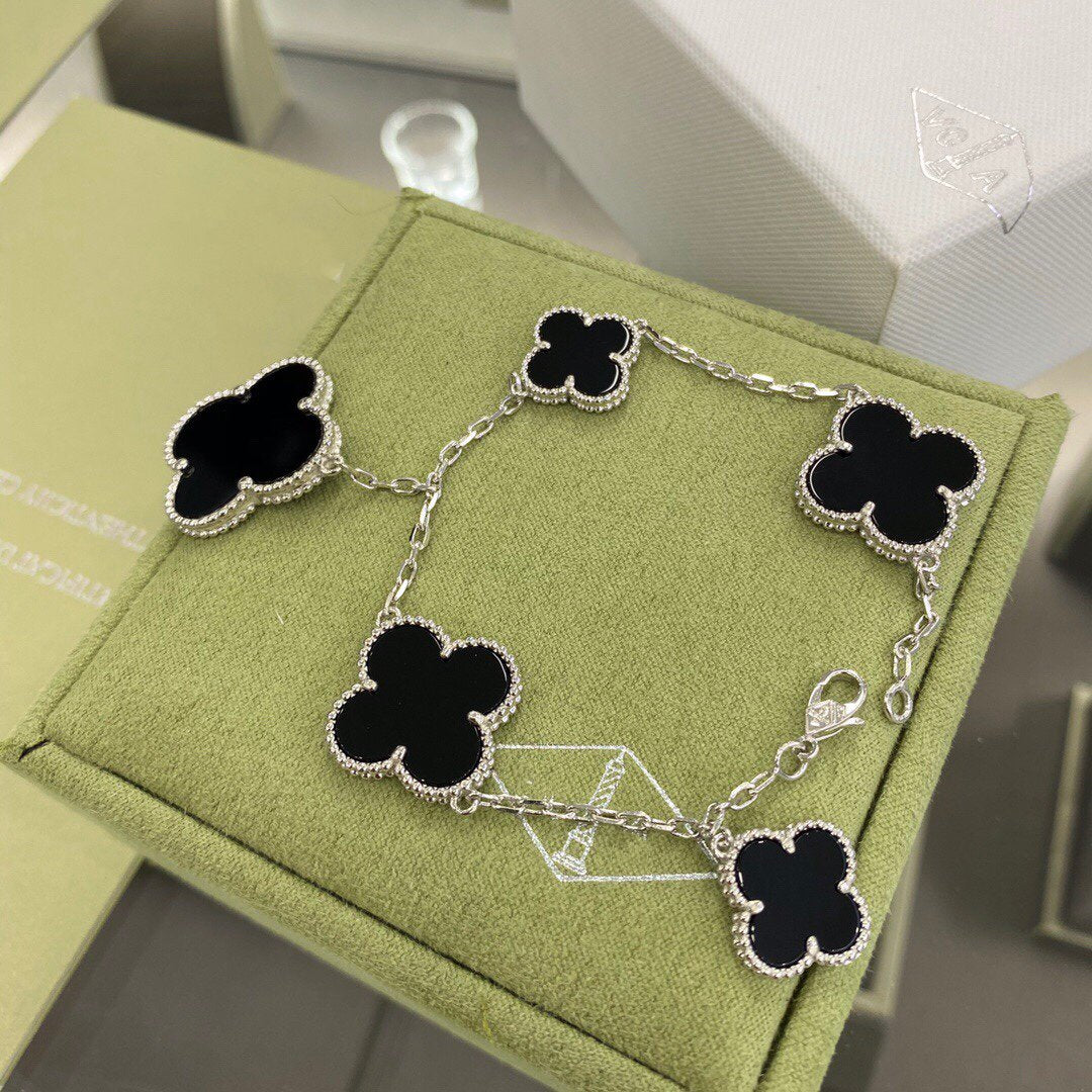 [Ornora Jewelry]CLOVER 5 MOTIFS SIVLER ONYX BRACELET