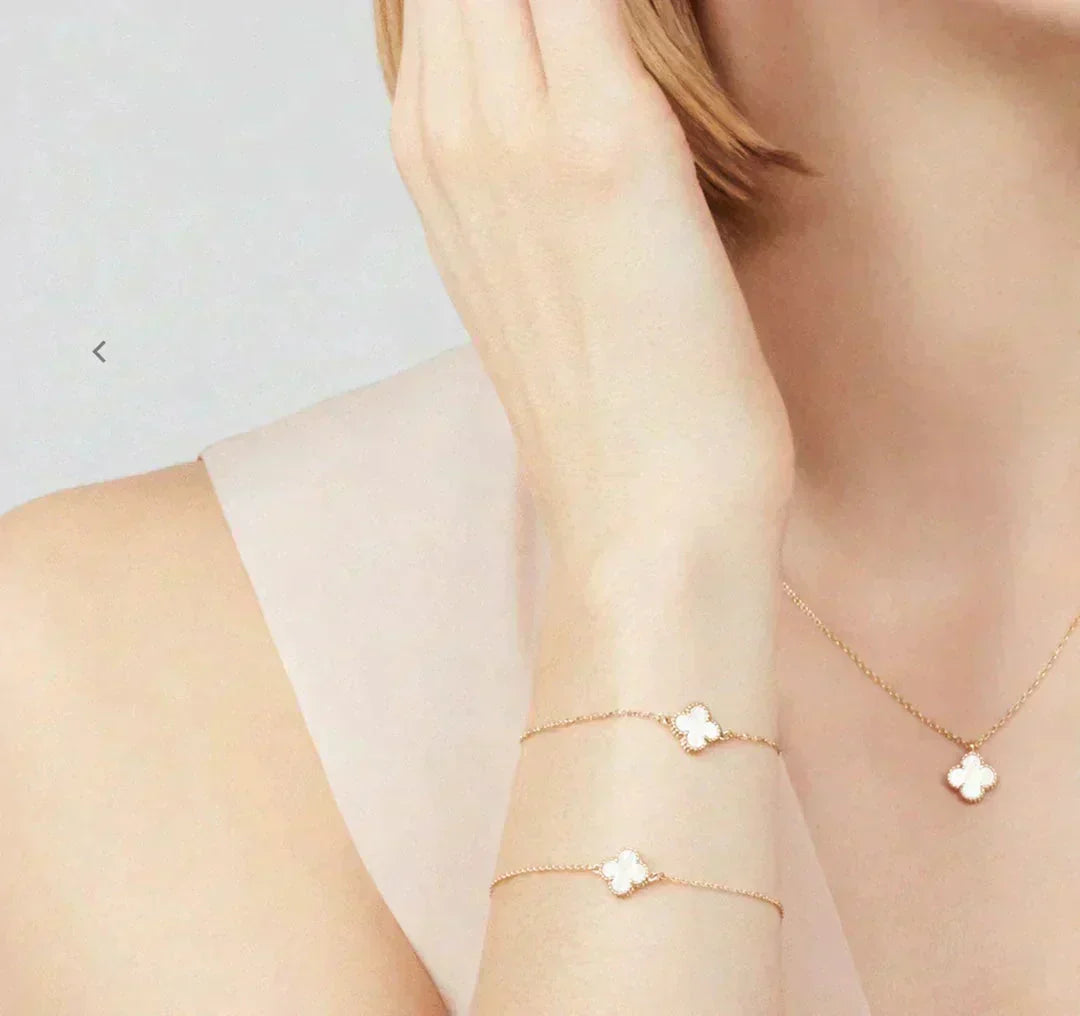 [Ornora Jewelry]CLOVER MINI 9.5MM WHITE MOTHER-OF-PEARL NECKLACE