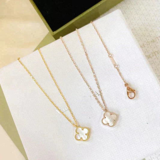 [Ornora Jewelry]CLOVER MINI 9.5MM WHITE MOTHER-OF-PEARL NECKLACE