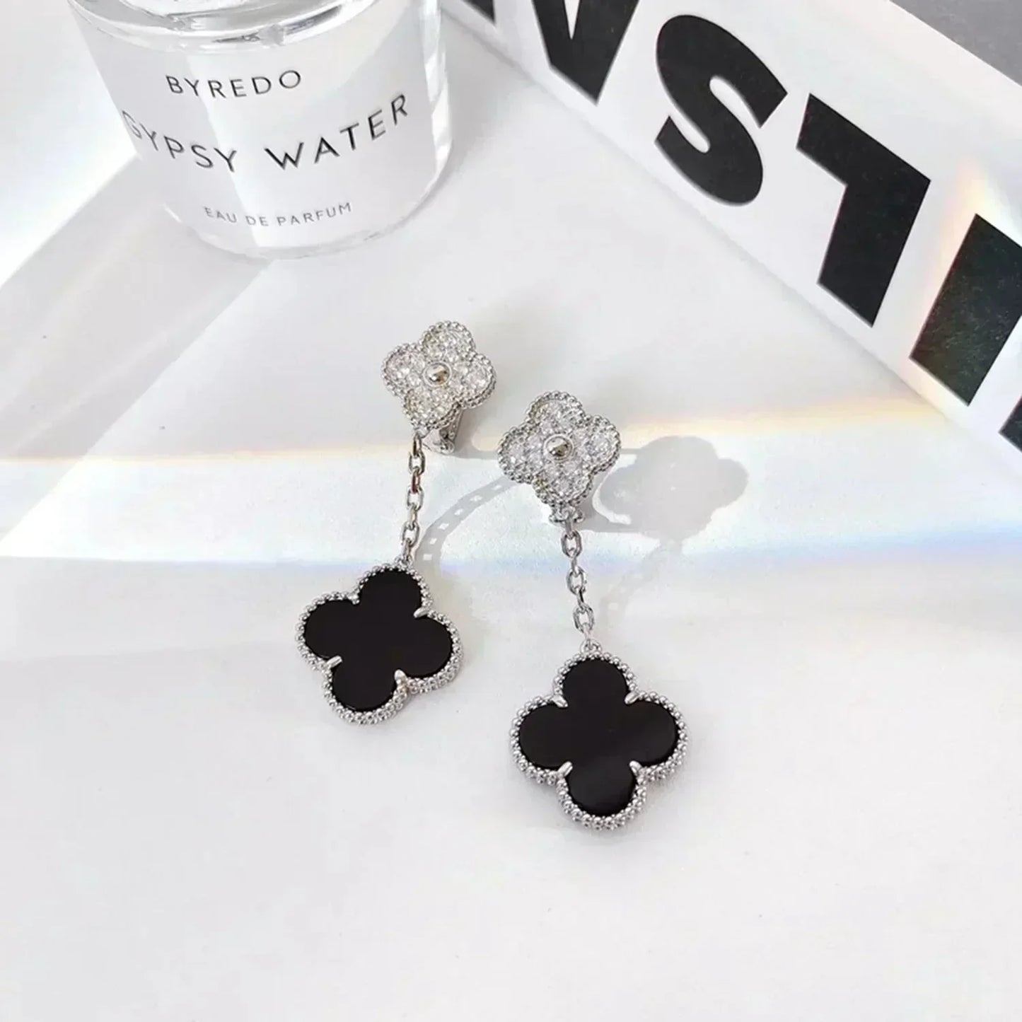 [Ornora Jewelry]CLOVER 2 MOTIFS  DIAMOND ONYX EARRINGS SILVER