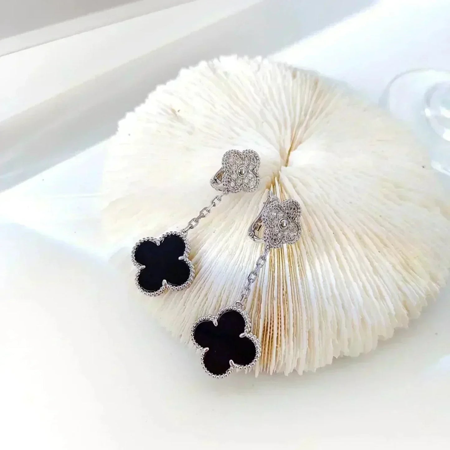 [Ornora Jewelry]CLOVER 2 MOTIFS  DIAMOND ONYX EARRINGS SILVER