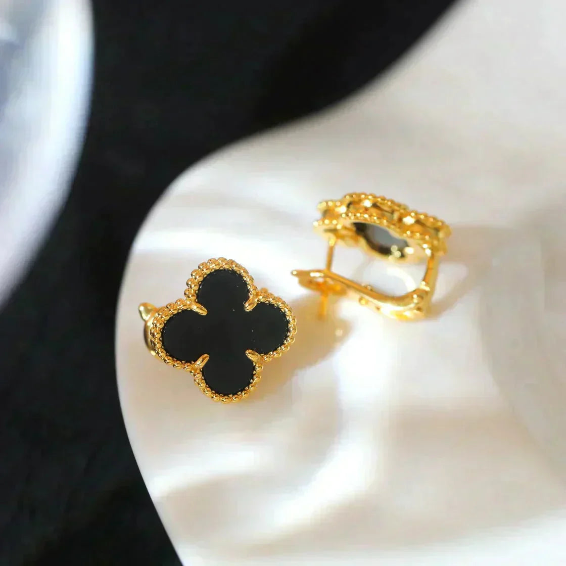 [Ornora Jewelry]CLOVER MEDIUM 1 MOTIFS  ONYX STUD EARRINGS