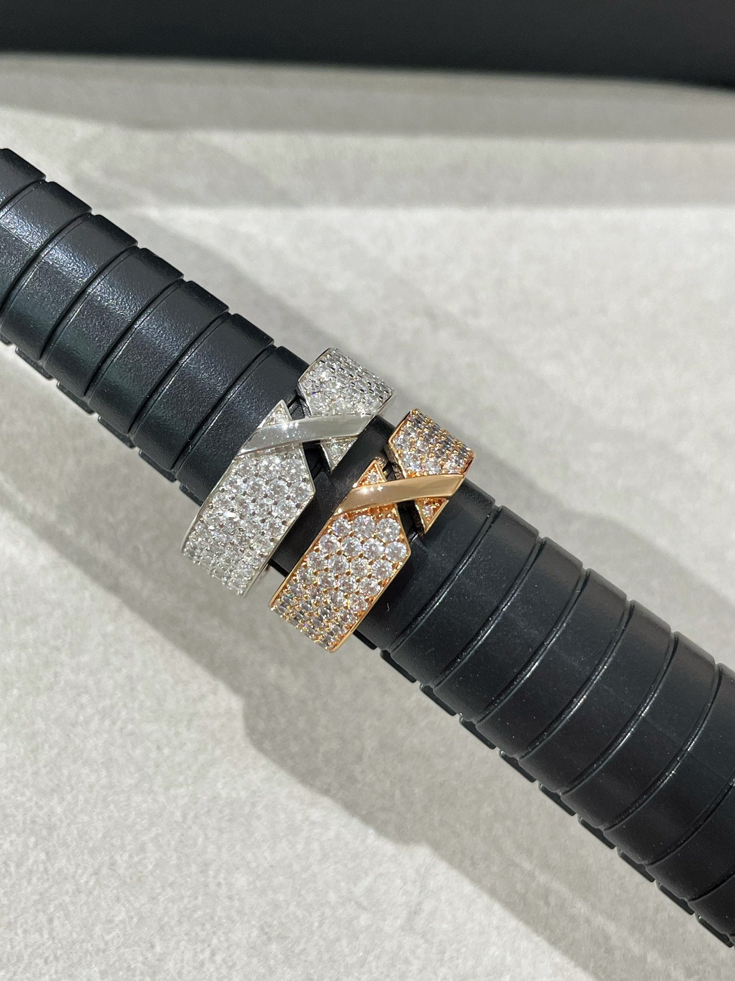[Ornora Jewelry]LIENS EVIDENCE  DIAMOND PAVED RING