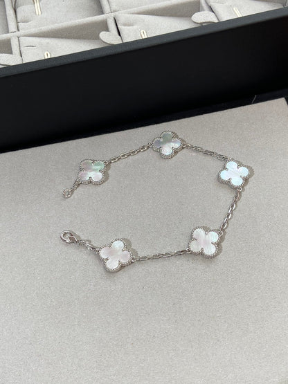 [Ornora Jewelry]CLOVER WHITE PEARL MOP 5 MOTIF BRACELET COLLECTION