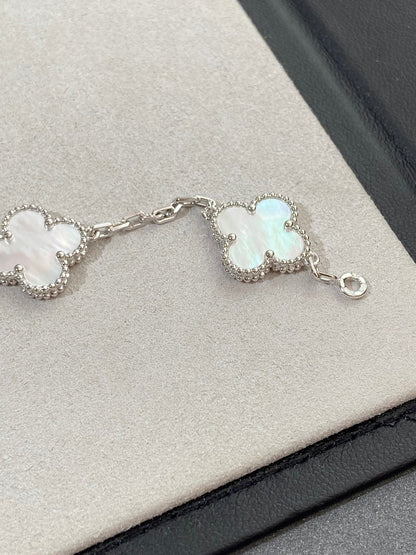[Ornora Jewelry]CLOVER WHITE PEARL MOP 5 MOTIF BRACELET COLLECTION