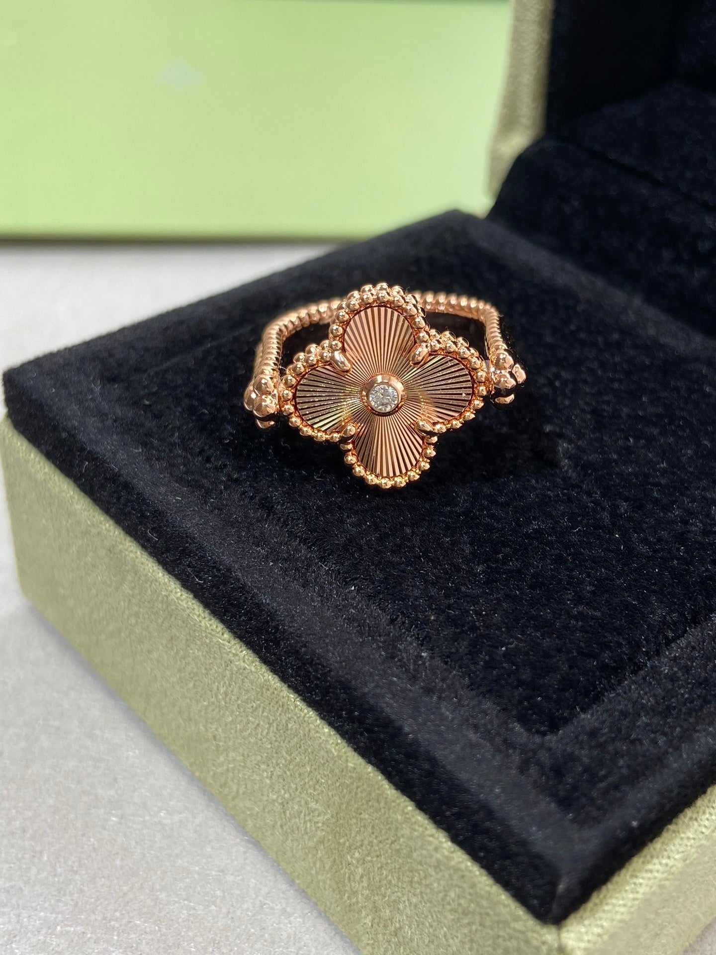 [Ornora Jewelry]CLOVER RIVERSIBLE ROSE GOLD RING