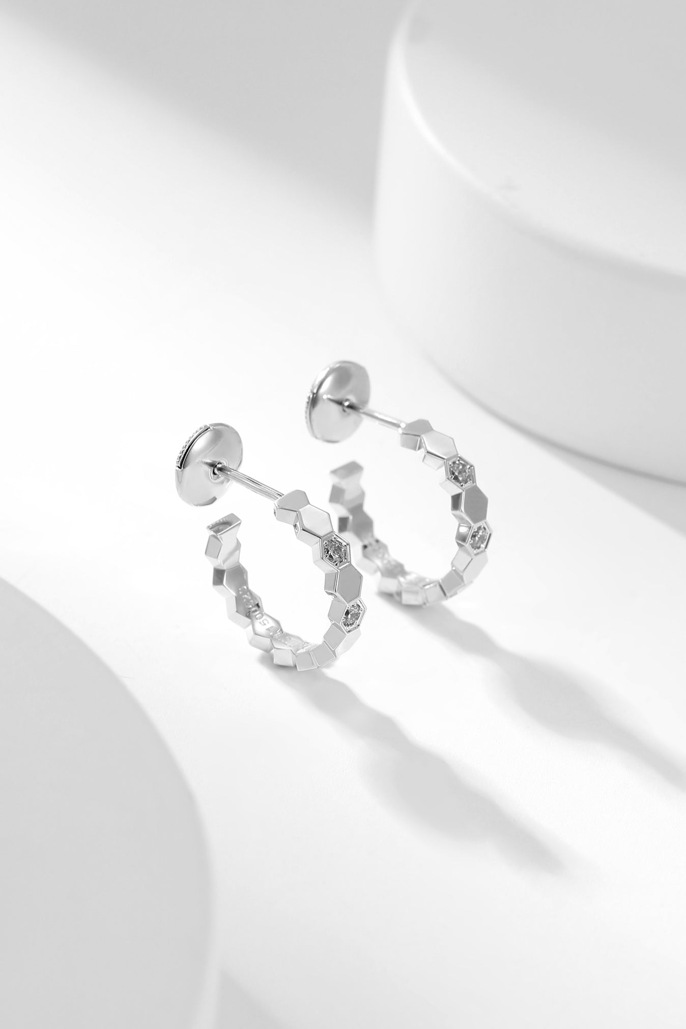 [Ornora Jewelry]BEE LOVE DIAMOND HOOP EARRINGS