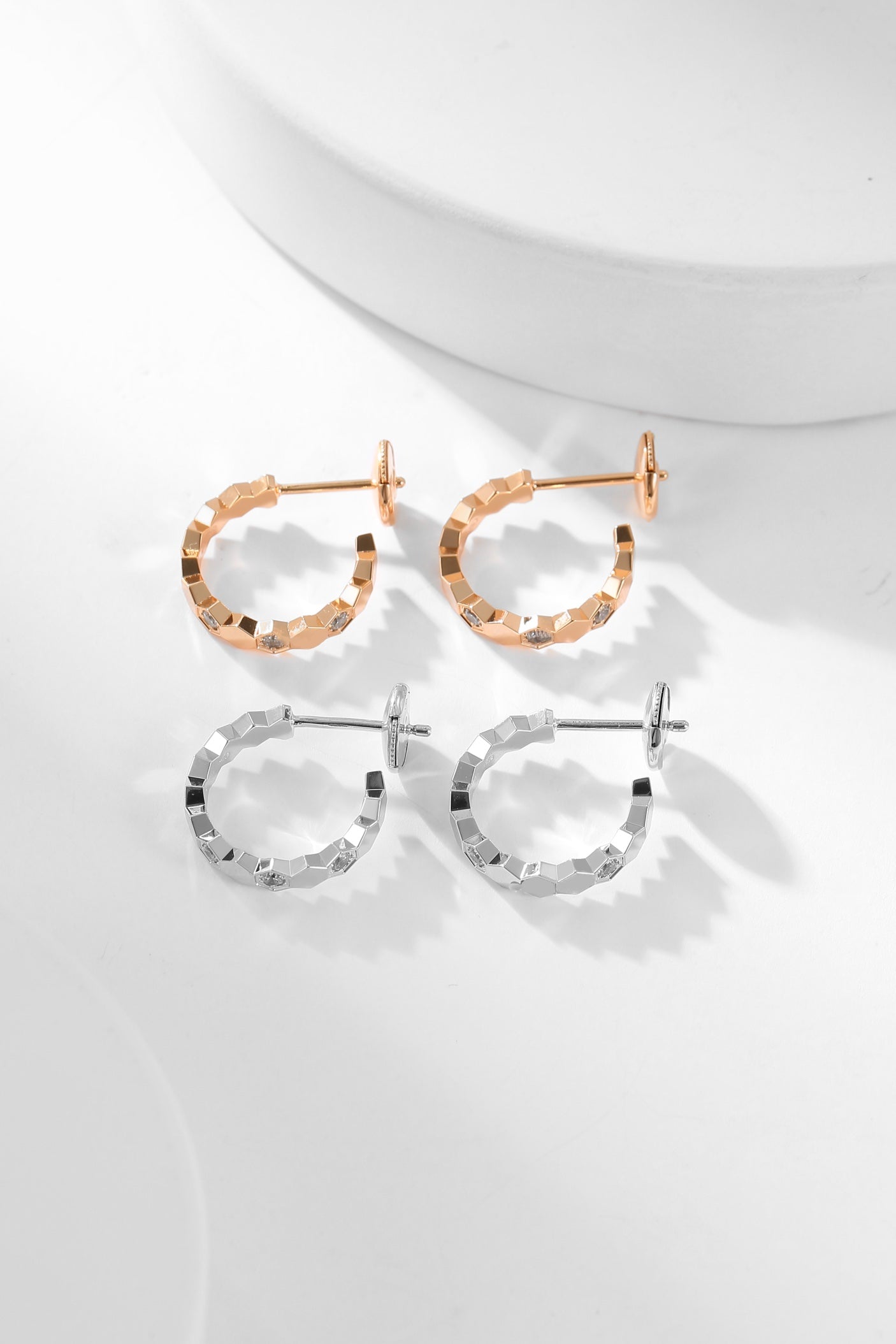 [Ornora Jewelry]BEE LOVE DIAMOND HOOP EARRINGS