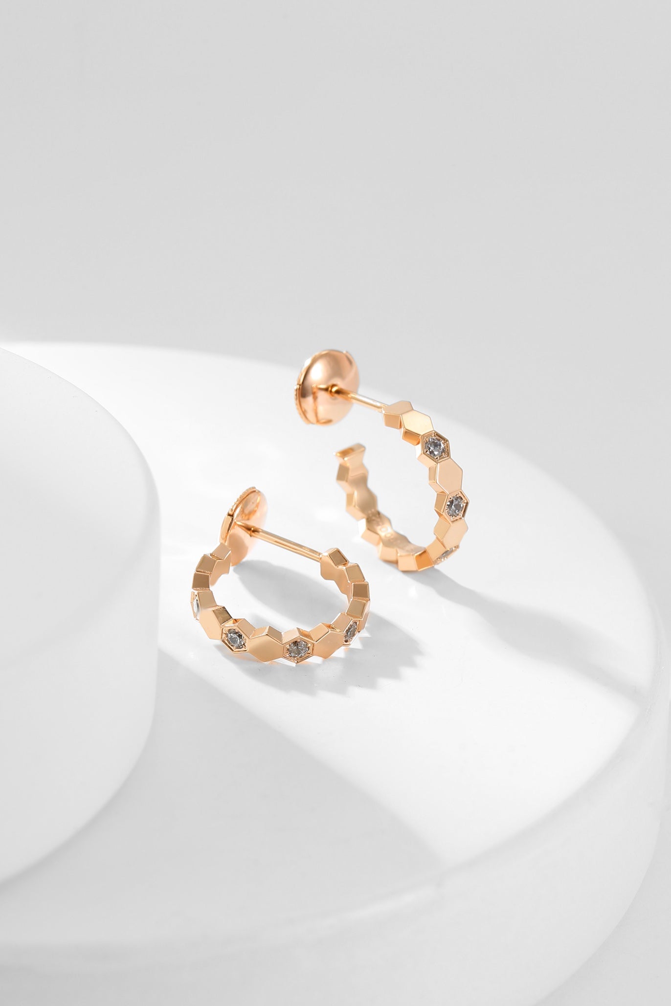 [Ornora Jewelry]BEE LOVE DIAMOND HOOP EARRINGS