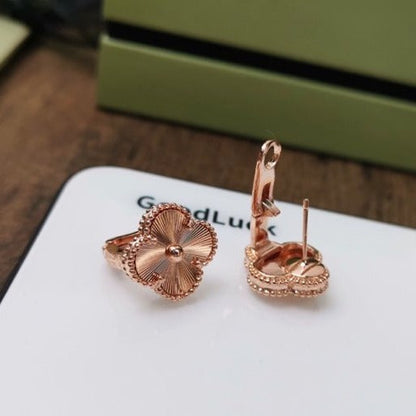 [Ornora Jewelry]CLOVER MEDIUM STUD EARRINGS
