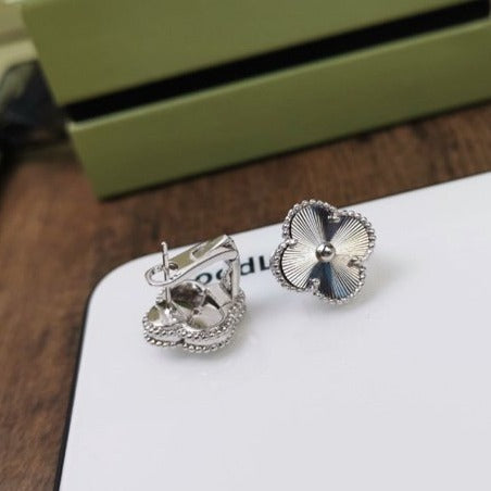 [Ornora Jewelry]CLOVER MEDIUM STUD EARRINGS