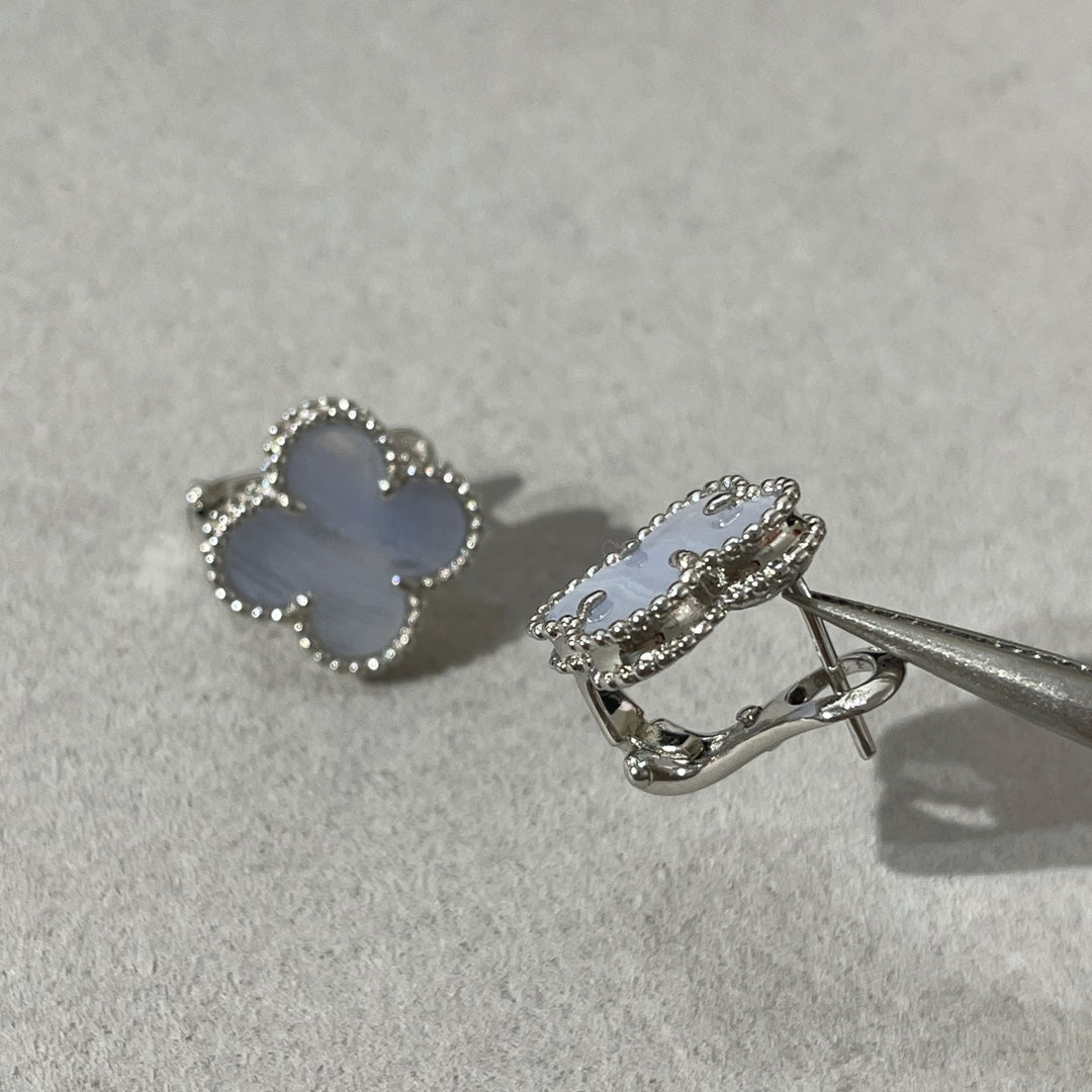 [Ornora Jewelry]CLOVER CHALCEDONY SILVER STUD EARRINGS