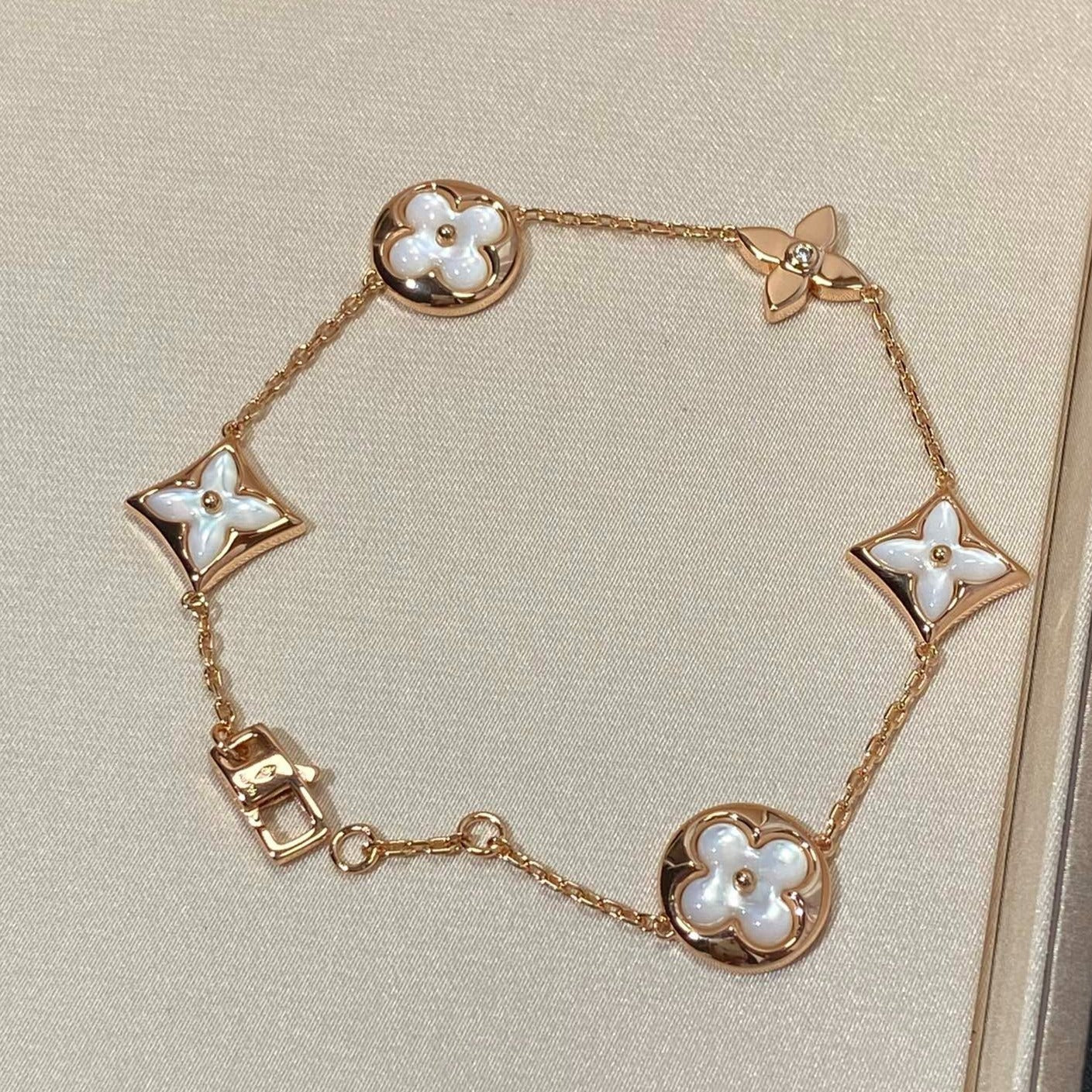 [Ornora Jewelry]STAR AND SUN 5 MOTIF MOP PINK GOLD BRACELET