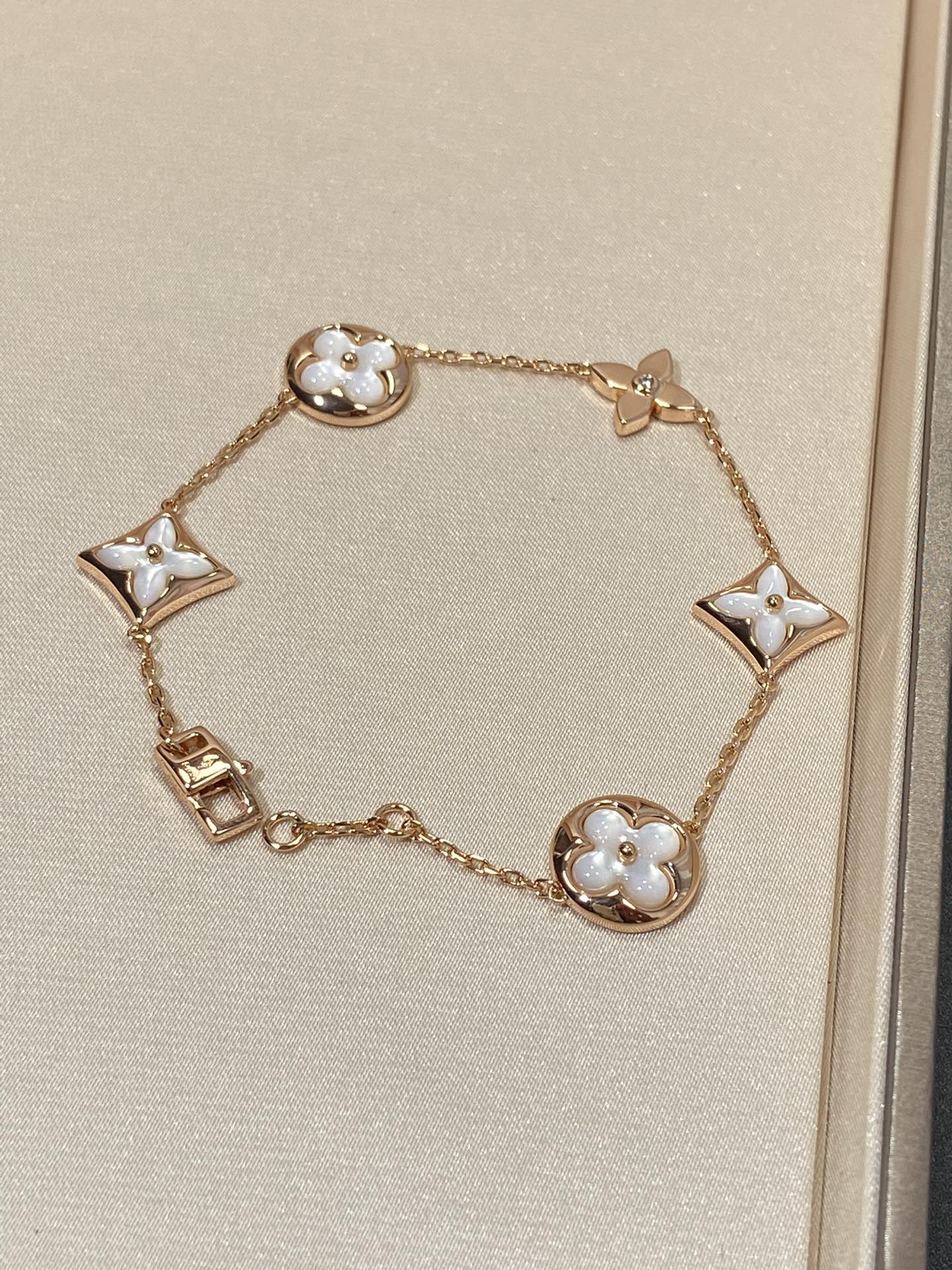 [Ornora Jewelry]STAR AND SUN 5 MOTIF MOP PINK GOLD BRACELET