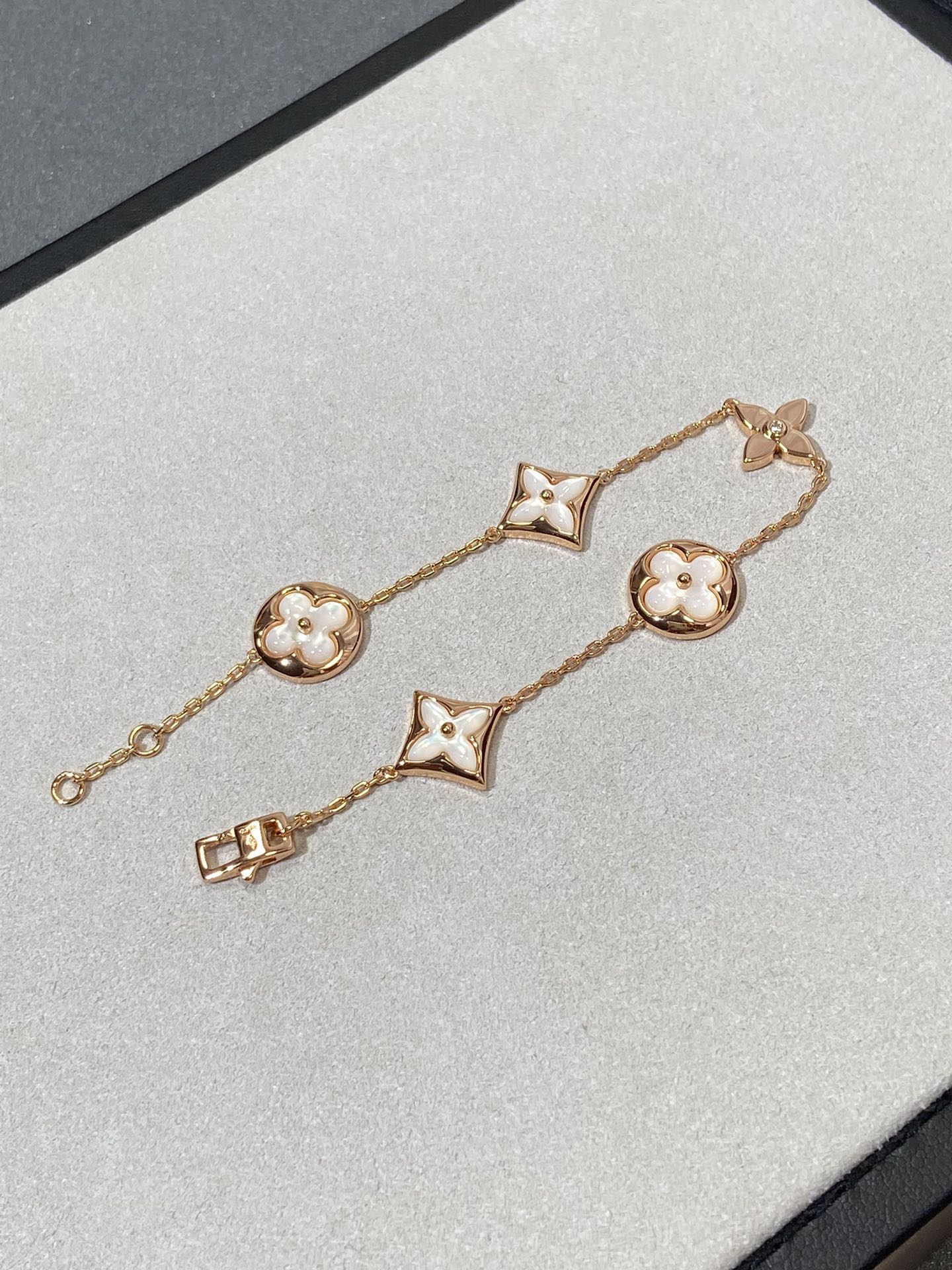 [Ornora Jewelry]STAR AND SUN 5 MOTIF MOP PINK GOLD BRACELET