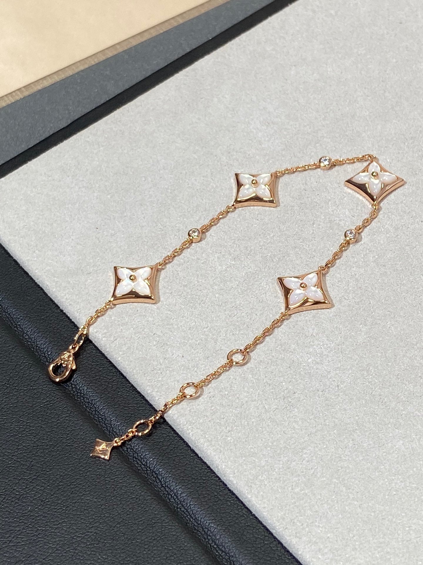 [Ornora Jewelry]STAR 4 MOTIF MOP DIAMOND PINK GOLD BRACELET