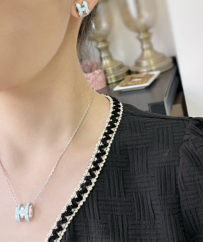 [Ornora Jewelry]POP H SKY BLUE STUD EARRINGS