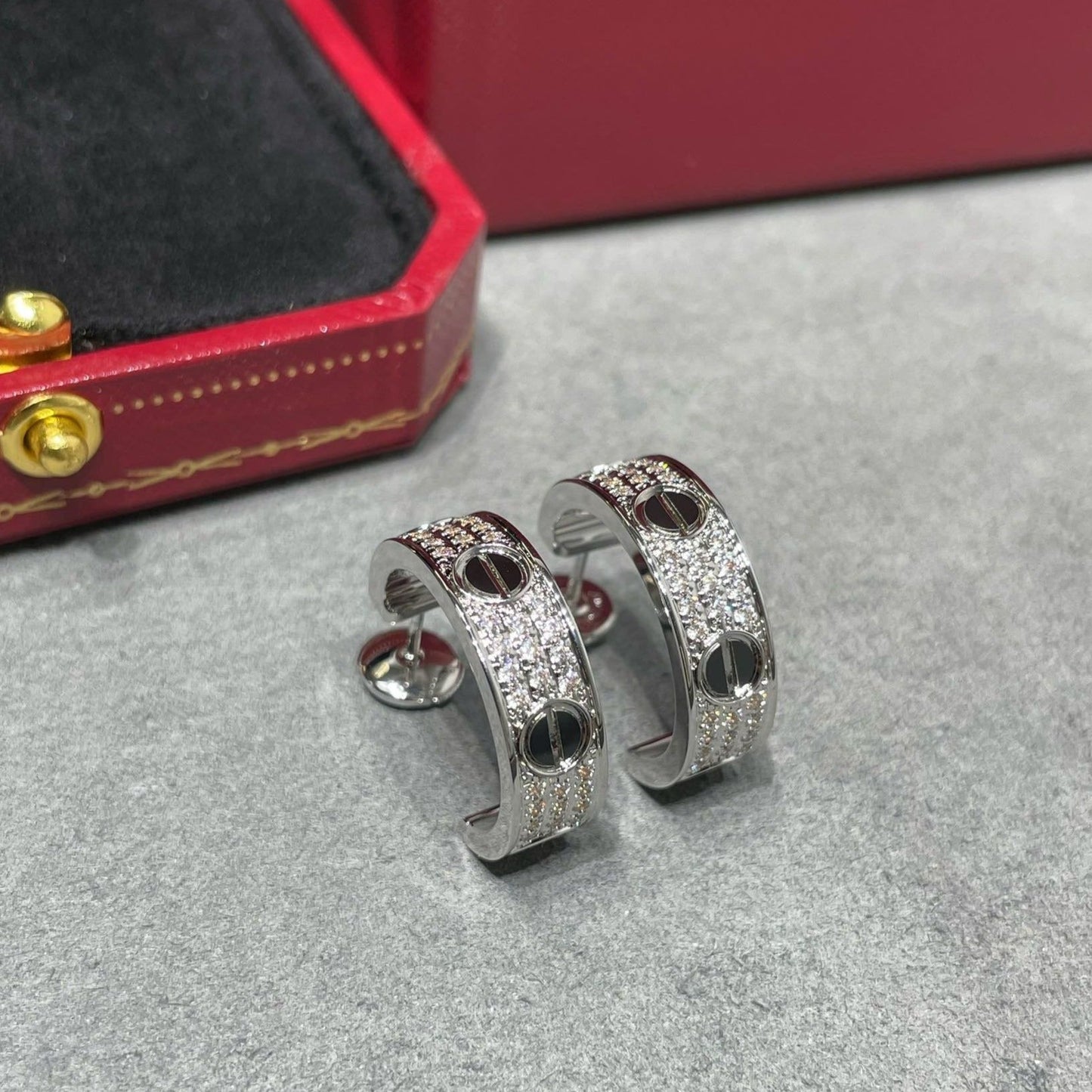[Ornora Jewelry]LOVE CERAMIC DIAMOND PAVED SILVER EARRINGS