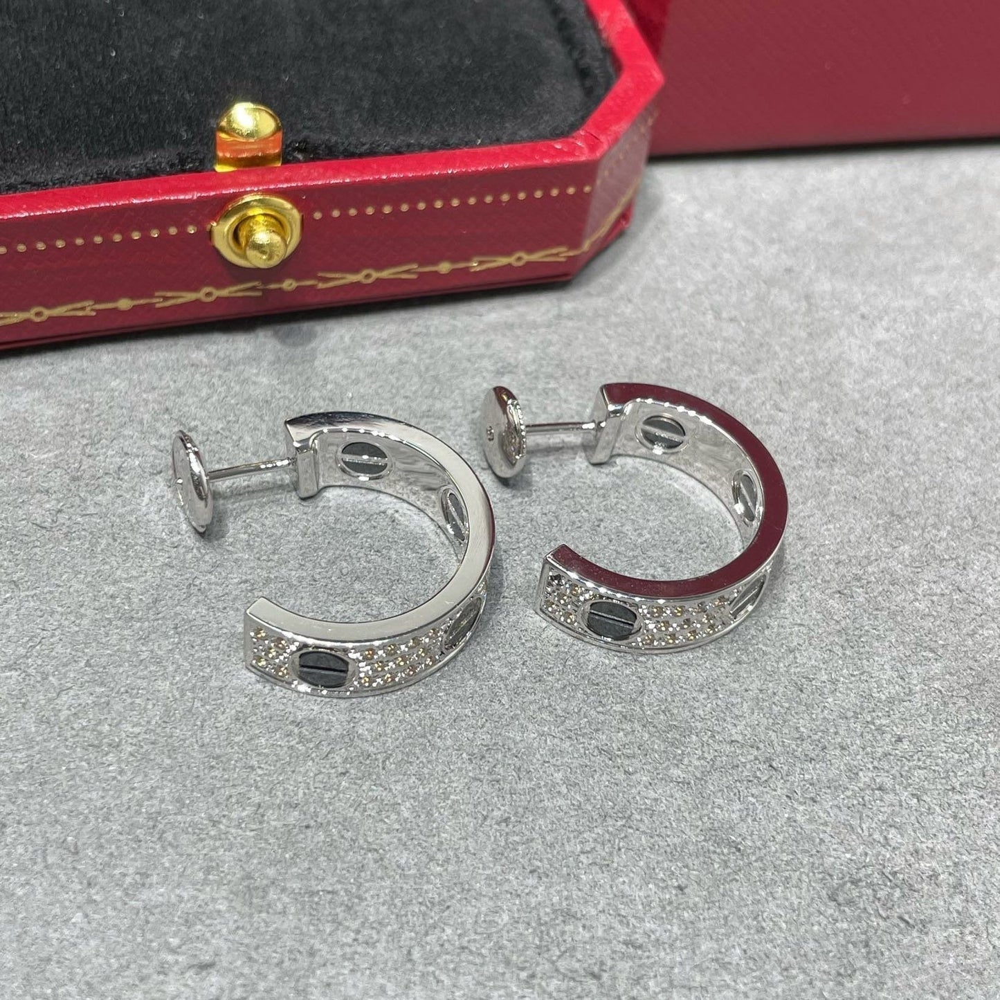 [Ornora Jewelry]LOVE CERAMIC DIAMOND PAVED SILVER EARRINGS