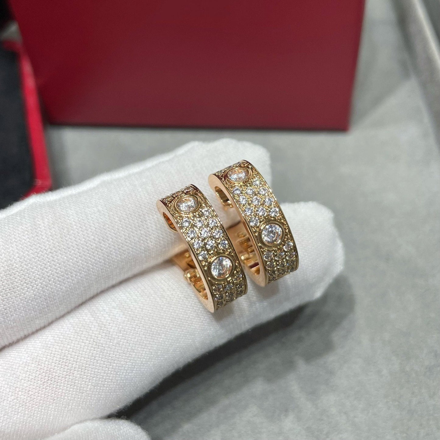 [Ornora Jewelry]LOVE 5.5MM DIAMOND PAVED EARRINGS