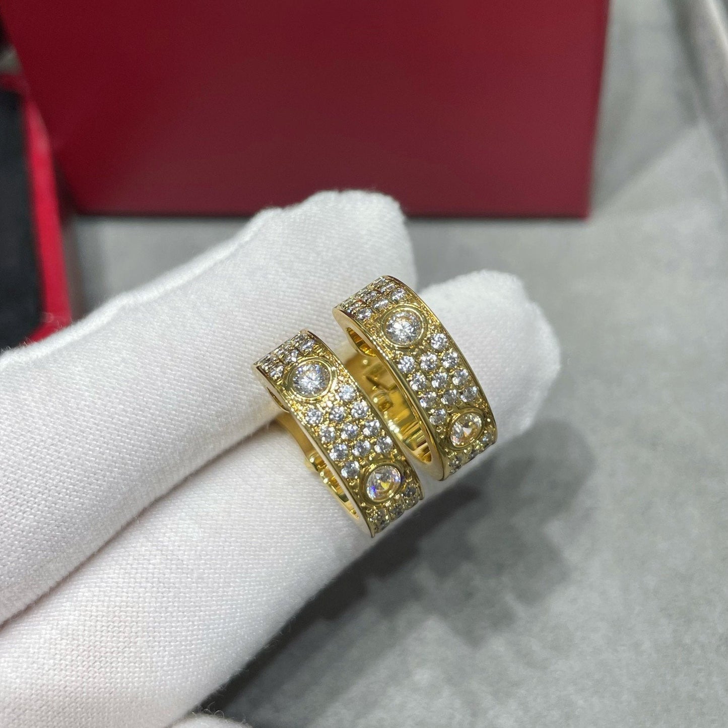 [Ornora Jewelry]LOVE 5.5MM DIAMOND PAVED EARRINGS