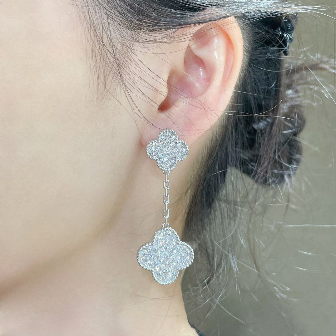 [Ornora Jewelry]CLOVER 2 MOTIFS DIAMOND PAVED SILVER EARRINGS