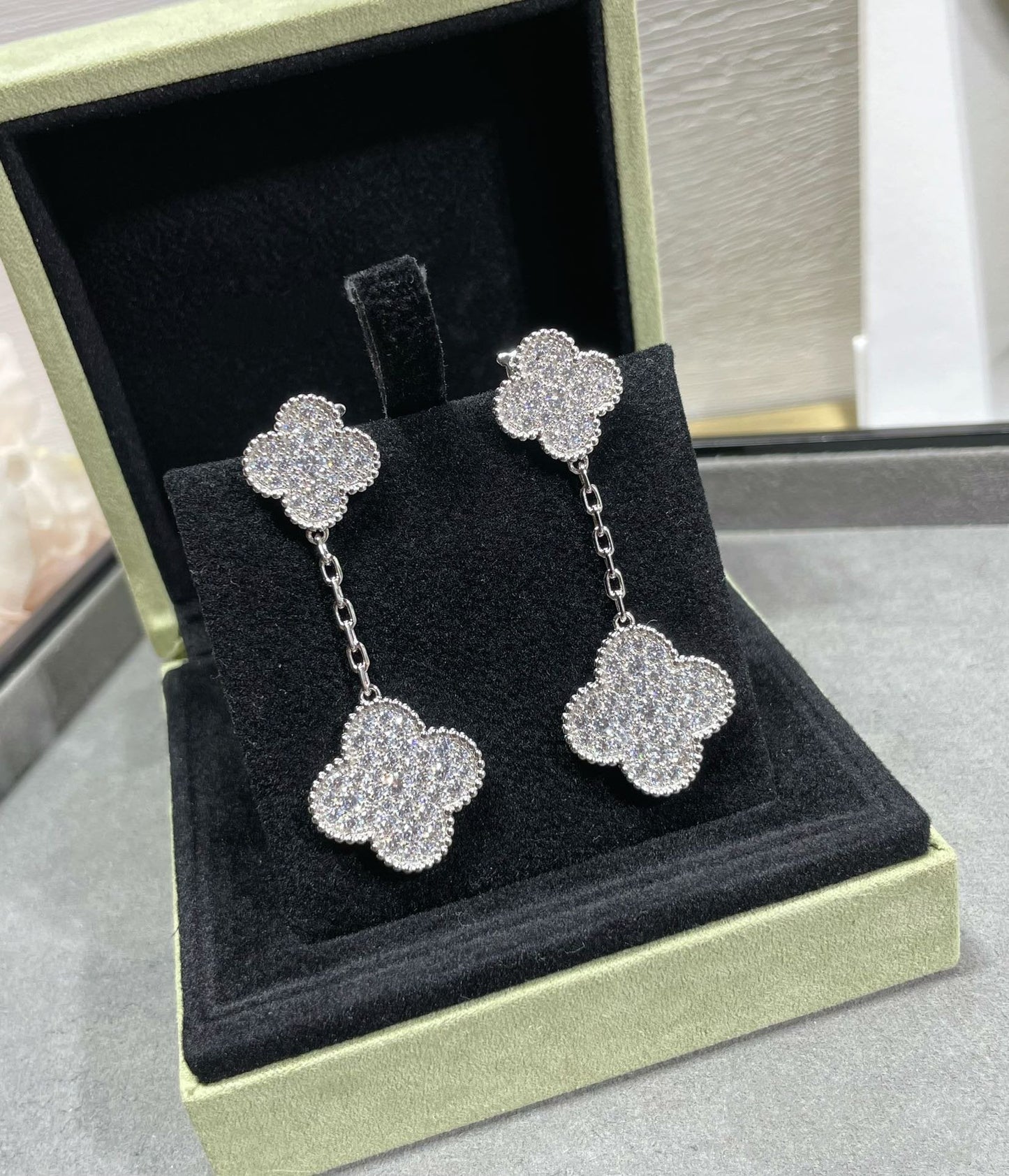 [Ornora Jewelry]CLOVER 2 MOTIFS DIAMOND PAVED SILVER EARRINGS