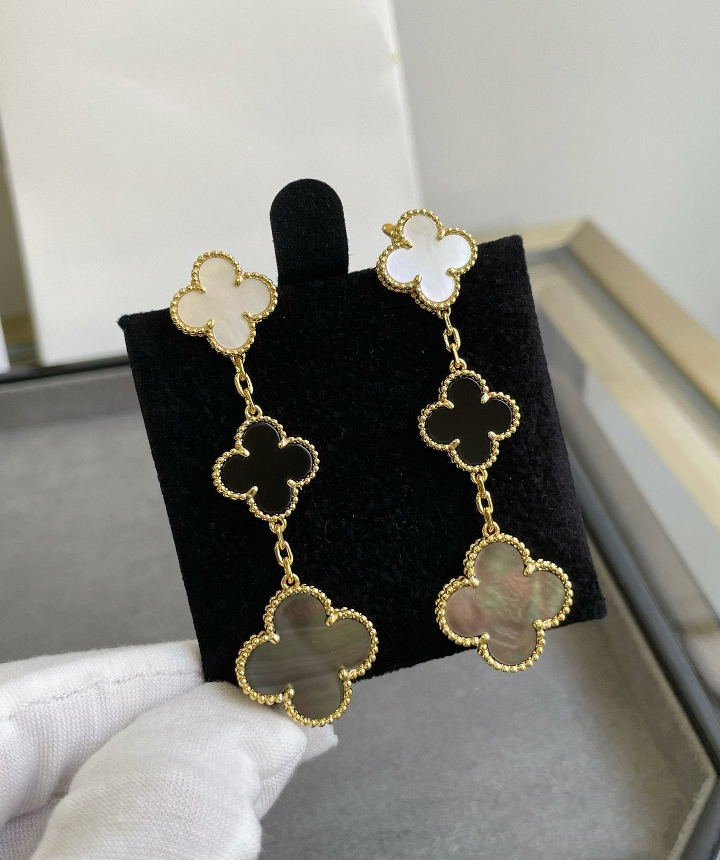 [Ornora Jewelry]CLOVER 3 MOTIF MOP ONYX DARK MOP PINK GOLD EARRINGS